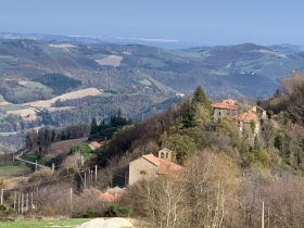 Domenica 18 maggio  Lungo il Cammino delle Pievi tra Romagna e Toscana - liberamentenatura